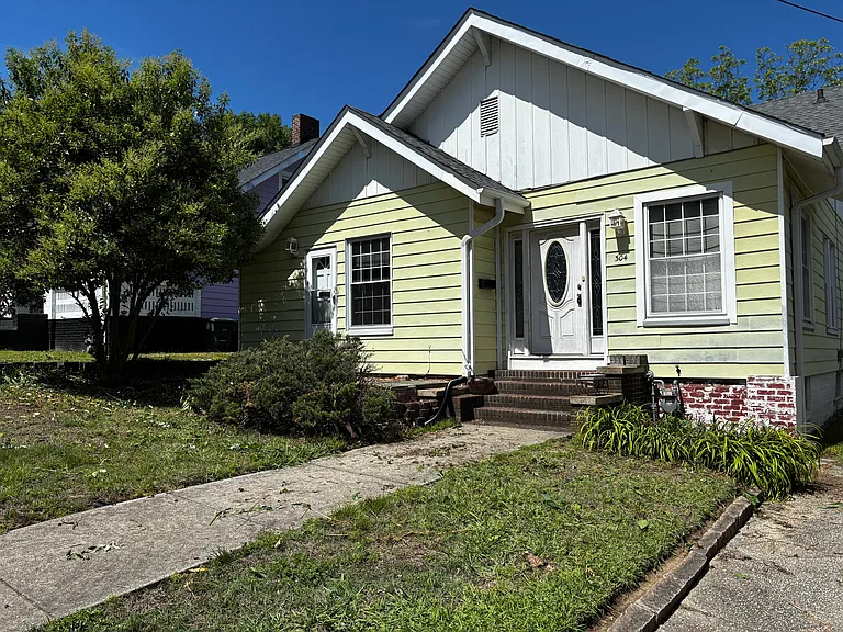 304 W Henderson St — Photo 1