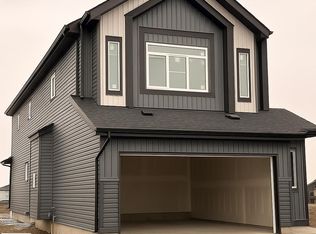 8458 Mayday Link SW, Edmonton, AB T6X0Y7