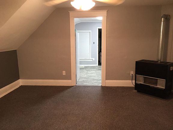 3rd image of 831 Bowditch Ave #5