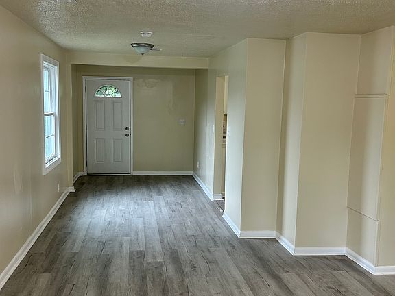 3rd image of 206 Mayfield Ave
