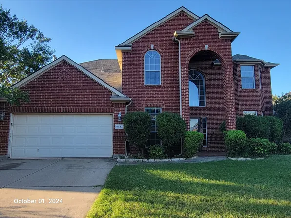 8737 Deepwood Ln, Fort Worth, TX 76123