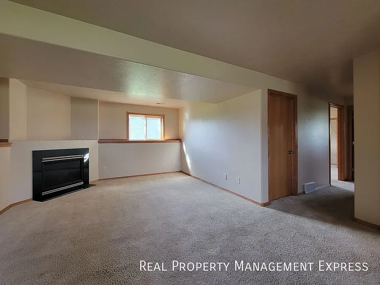 5901 S Mandy Ave — Photo 13