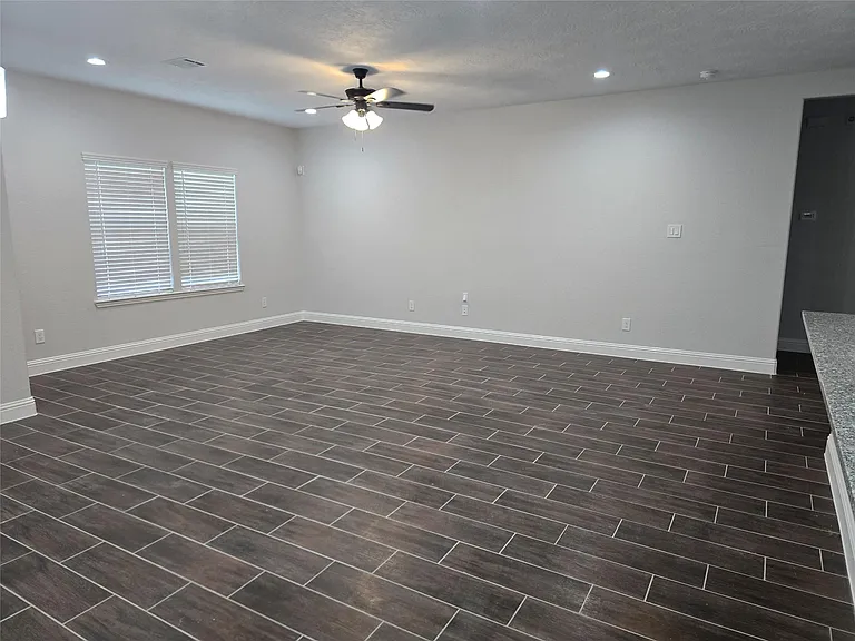 213 Adoue Ave — Photo 25