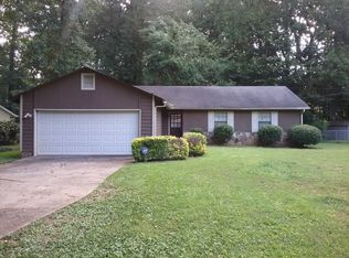 8497 Timber Lake Dr, Riverdale, GA