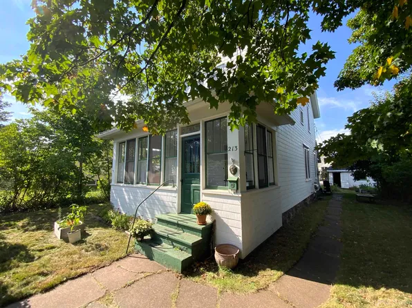 213 E Peck St, Negaunee, MI 49866