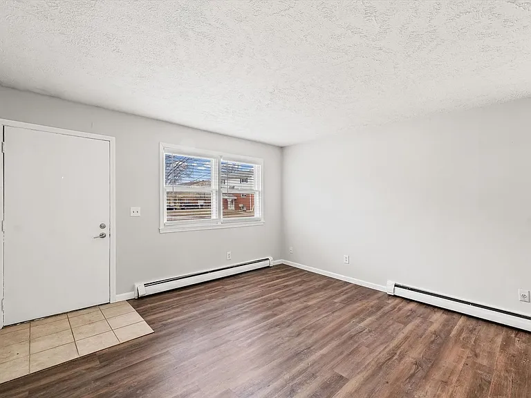 337 Riley Dr — Photo 15