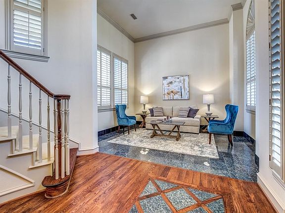 3rd image of 5808 Kingsbrook Dr