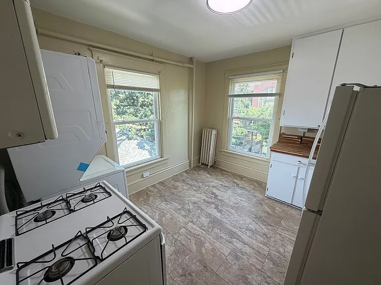 611 Kellogg Ave — Photo 10