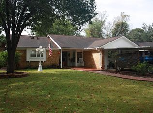 128 La Laja Dr, Angleton, TX 77515