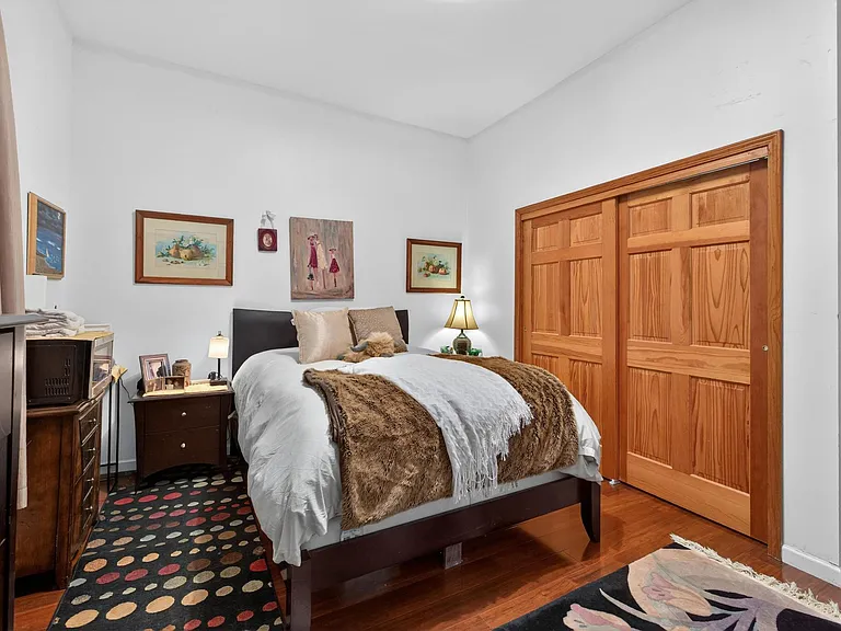 2n Floor Bedroom.