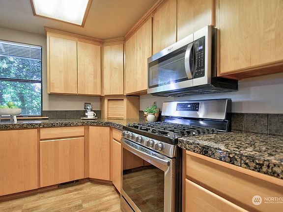 5th image of 4825 Forest Glen Court SE