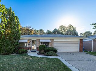 25838 Masch Ave, Warren, MI 48091