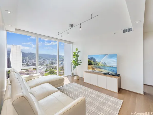 888 Kapiolani Blvd #3801, Honolulu, HI 96813