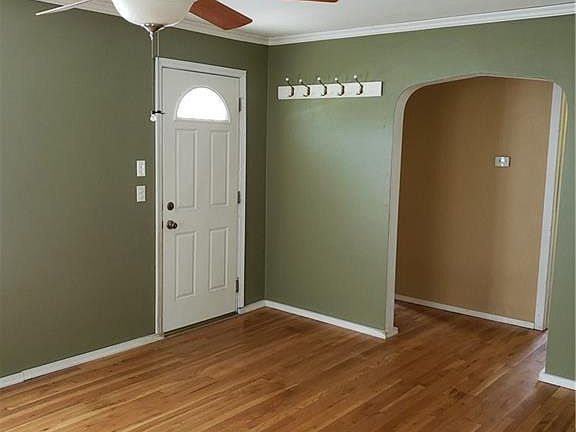 5th image of 1112 E Market St