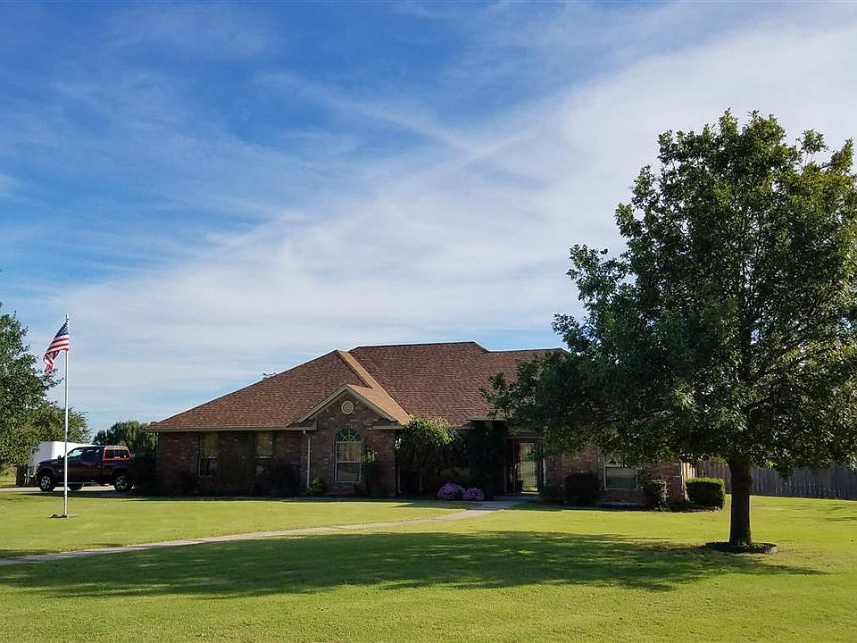 1st image of 31 NW Pecan Valley Dr