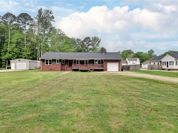 109 Old Railway Rd, Yorktown, VA 23692