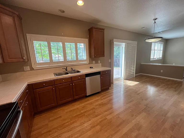 3717 Castle Peak Ave — Photo 11