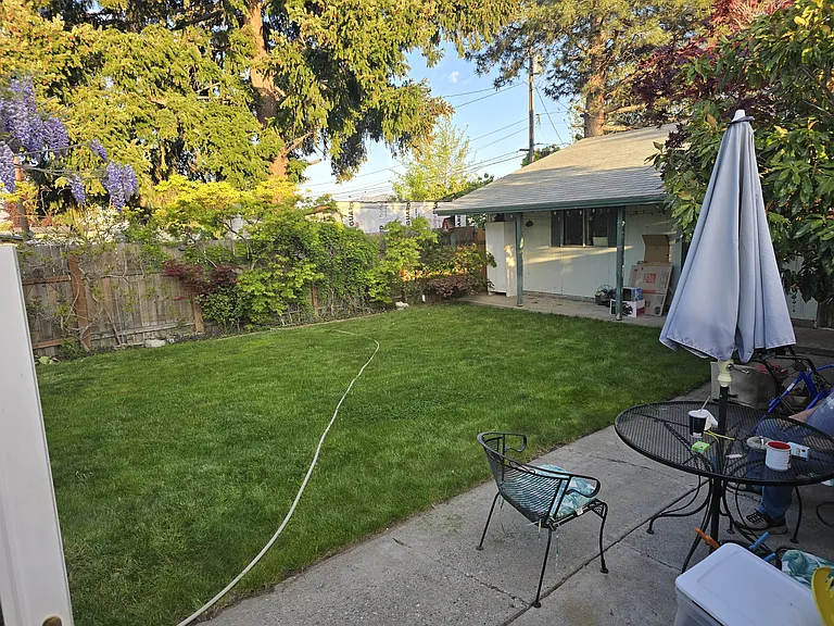 601 Marjo St — Photo 4