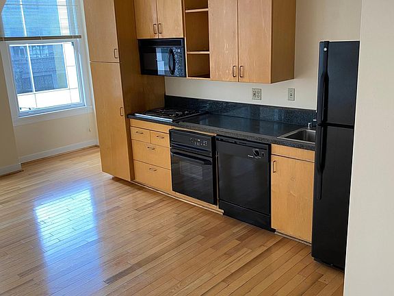 3rd image of 210 S 1st St #207