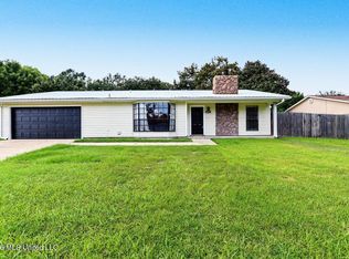 1337 Diller Rd, Ocean Springs, MS 39564