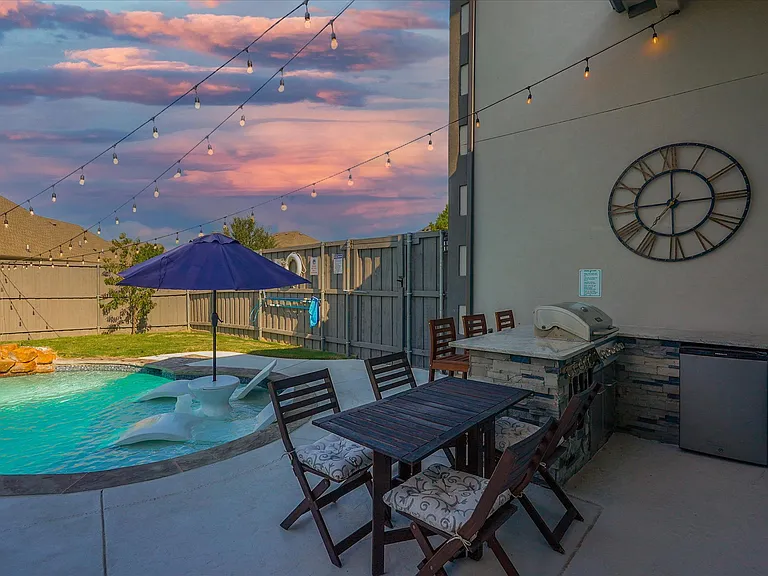 4713 Highgate Ln — Photo 36