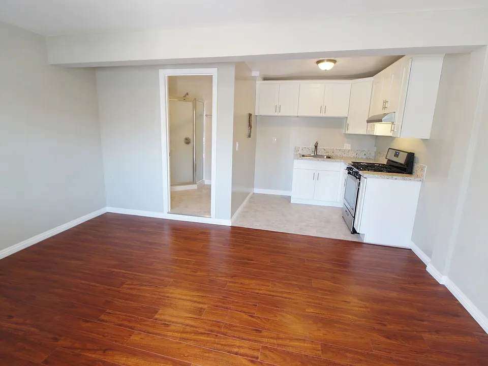 506-508 Raymond Ave