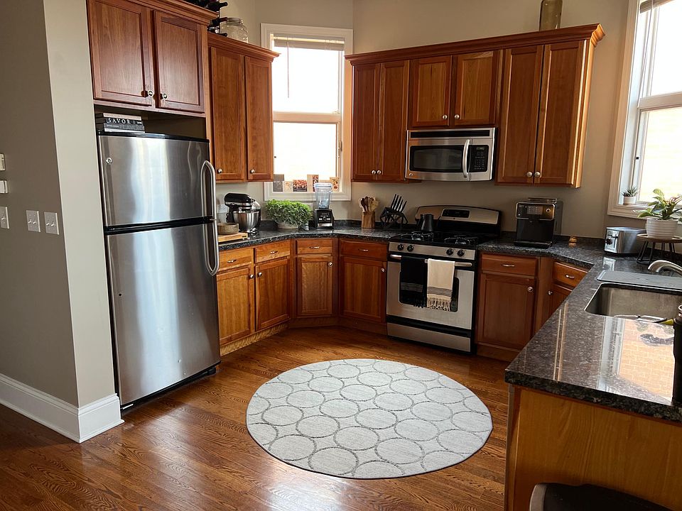 1st image of 1644 W North Ave APT 3S