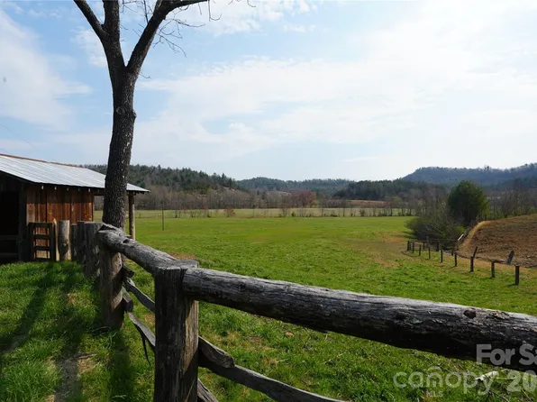 316 Lewis Fork Baptist Ch Rd, Purlear, NC 28665