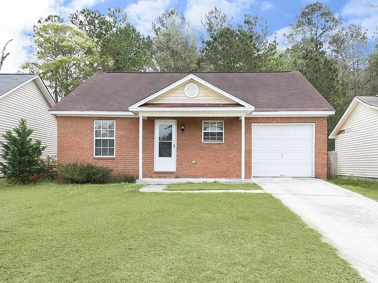665 Rushing St — Photo 1