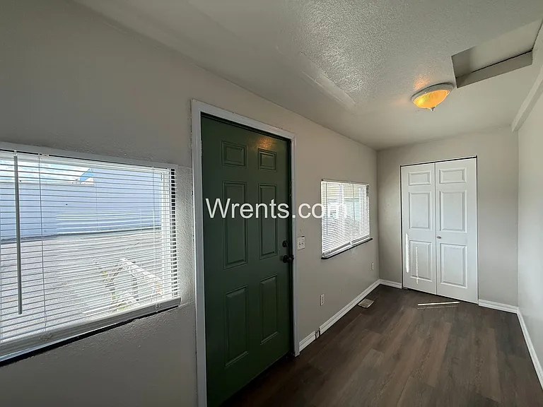 1007 W Frederick Ave — Photo 1