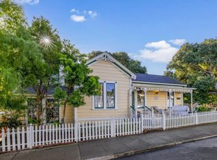 179 Pacific Ave, Pacific Grove, CA 93950