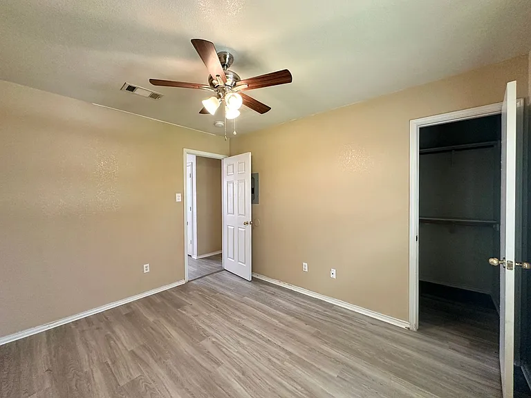 1704 Spring Rose Cir — Photo 13