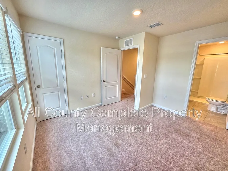 3972 Village View Ln — Photo 14