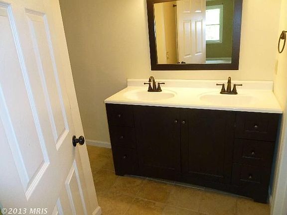 5th image of 6806 Moon Rock Ct