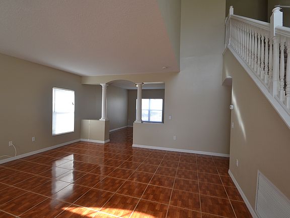 2nd image of 250 Abbotsbury Dr