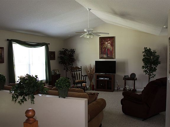 3rd image of 400 Marsha Dr