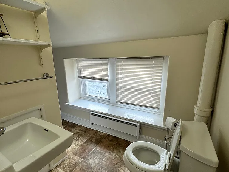 4462 Silverwood St #4 — Photo 16