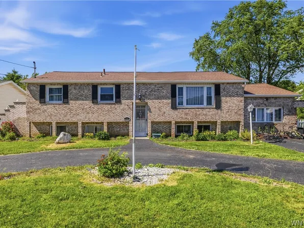 7416 Greenview Rd, Niagara Falls, NY 14304