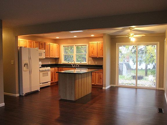 2nd image of 441 Birch Hill Dr