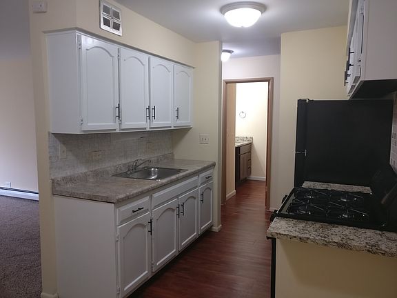 4th image of 1880 Bonnie Ln APT 414