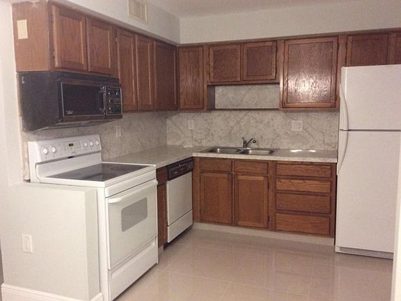 2nd image of 9905 Pineapple Tree Dr APT 102