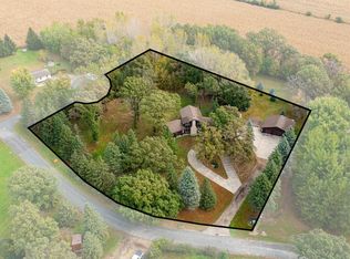 495 Oakview Dr, Claremont, MN 55924