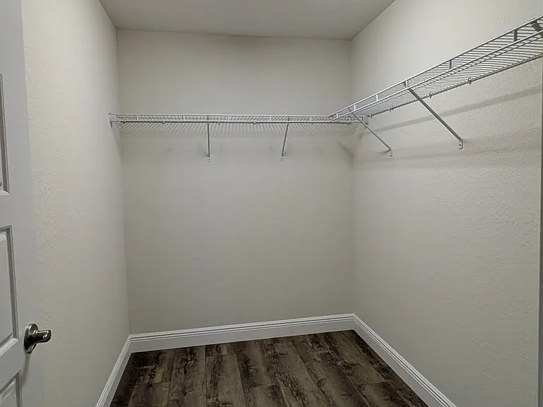 214 E Caldwell Dr — Photo 11