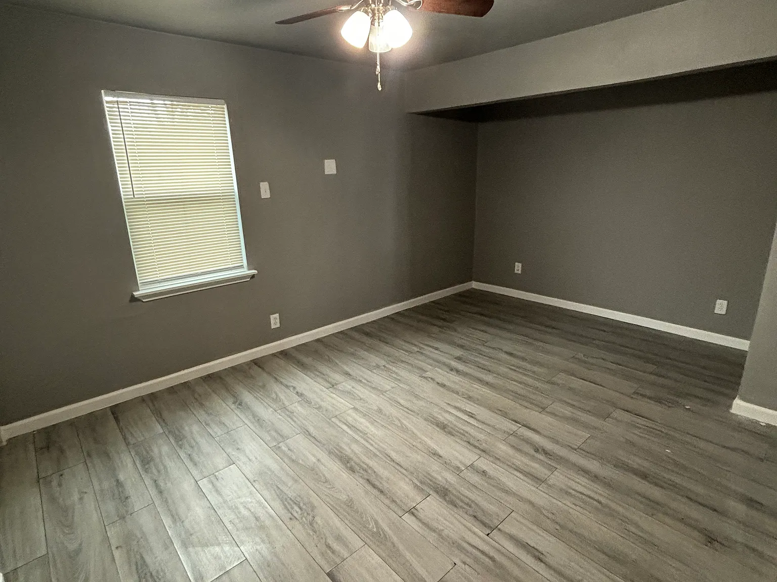 4728 Crenshaw Ave — Photo 3