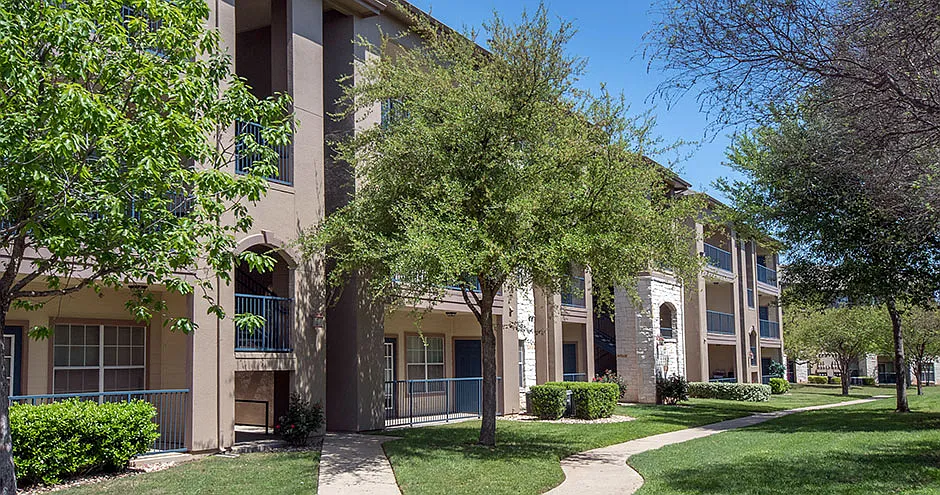 Arboleda Apartment Homes — Photo 3