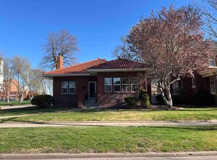 422 W 12th St, Hastings, NE 68901