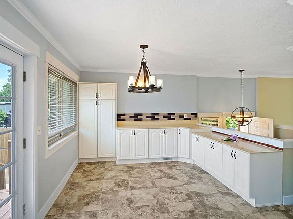 4th image of 2507 W Hardrock Dr