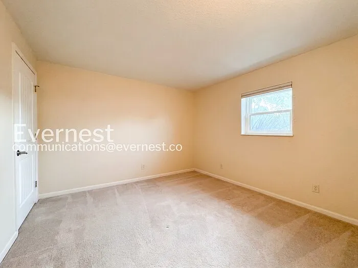 9225 Clermont Dr — Photo 16
