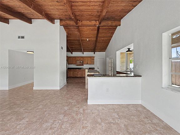 5th image of 10262 SW 127th Pl