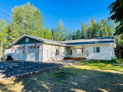 2336 Moonlight Dr, North Pole, AK, 99705